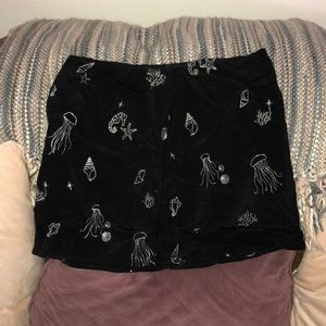 Black and white jellyfish miniskirt NWOT